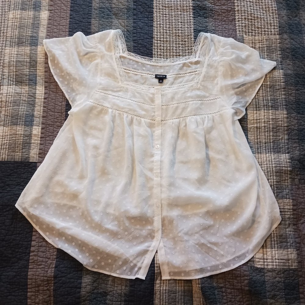 Torrid Clip Dot Button Front Chiffon Top White Size 2X